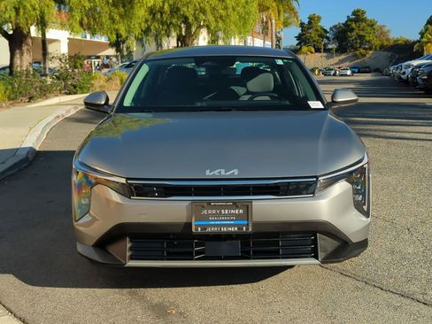 Used 2025 Kia K4 EX image 8