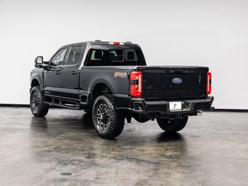 Used 2023 Ford F350 XLT w/ XLT Premium Package AWD/4WD image 16