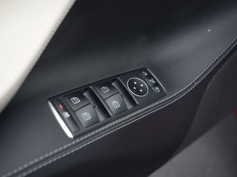 Used 2020 Tesla Model S Long Range Plus image 14