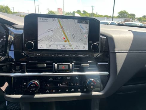 Used 2025 Nissan Pathfinder SL AWD/4WD image 20
