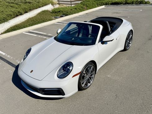 Used 2022 Porsche 911 Carrera image 4