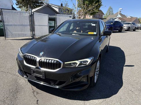 Certified 2024 BMW 330i xDrive Sedan w/ Convenience Package AWD/4WD image 7
