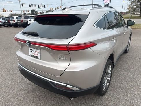 Used 2021 Toyota Venza XLE image 5