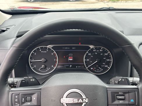 Used 2025 Nissan Rogue SV FWD image 42