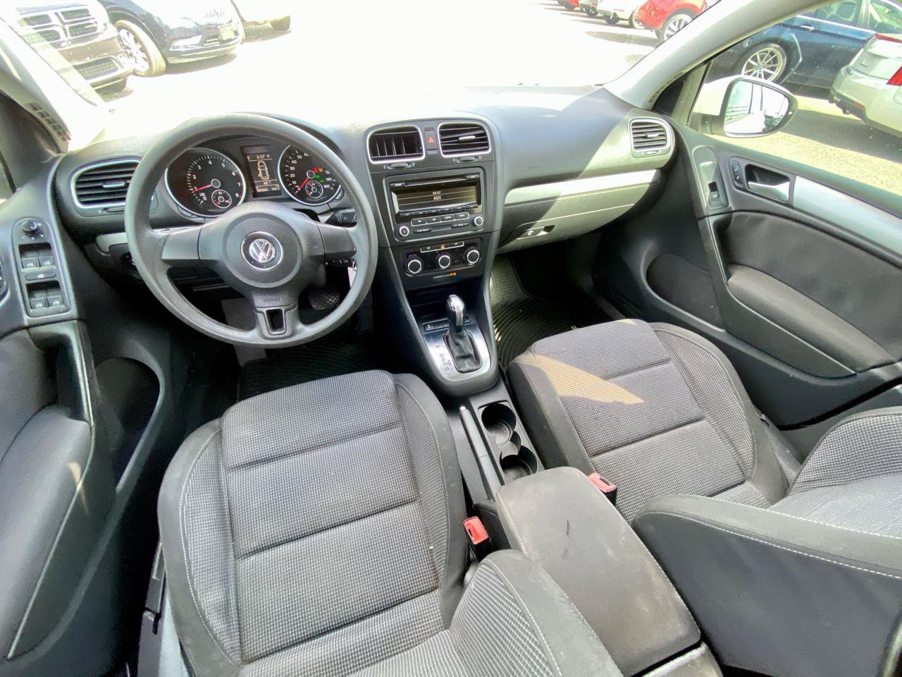 Used 2013 Volkswagen Golf 4-Door FWD image 17