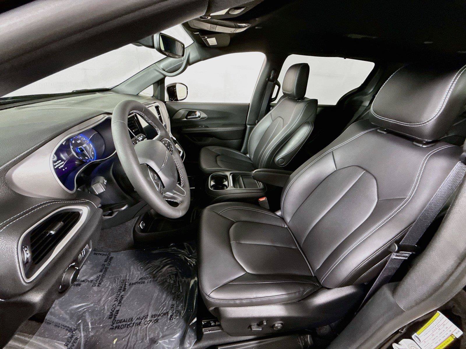New 2027 Chrysler Pacifica Select AWD/4WD image 14