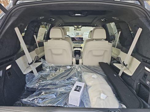 New 2026 BMW X7 xDrive40i w/ M Sport Package image 13