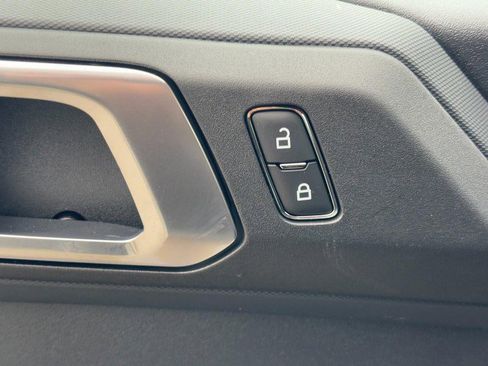 New 2025 Ford Bronco 4-Door image 17