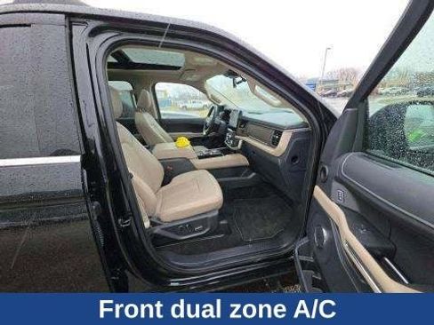 Used 2023 Ford Expedition Limited image 19