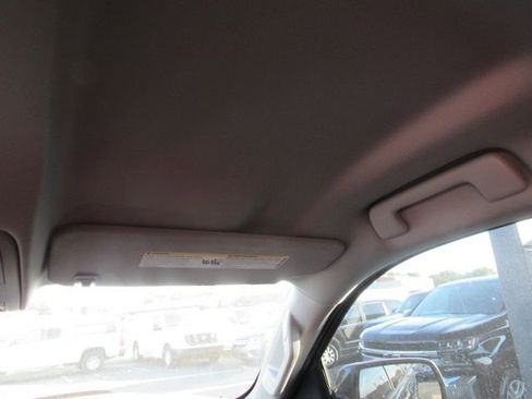 Used 2018 GMC Sierra 1500 SLE image 36