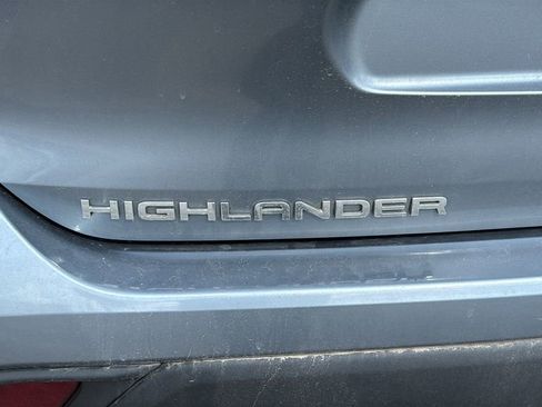 Used 2020 Toyota Highlander XLE FWD image 6
