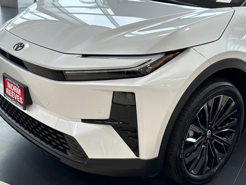 New 2026 Toyota C-HR AWD/4WD image 3
