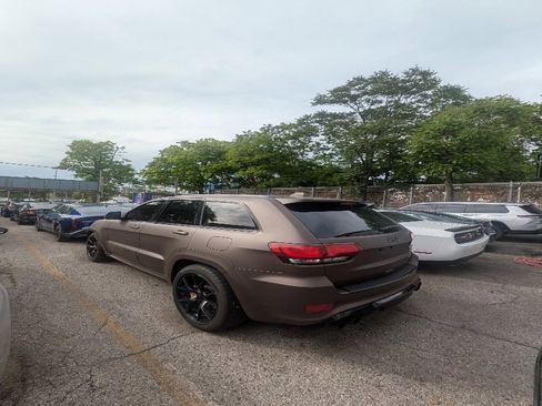 Used 2018 Jeep Grand Cherokee Trackhawk AWD/4WD image 31