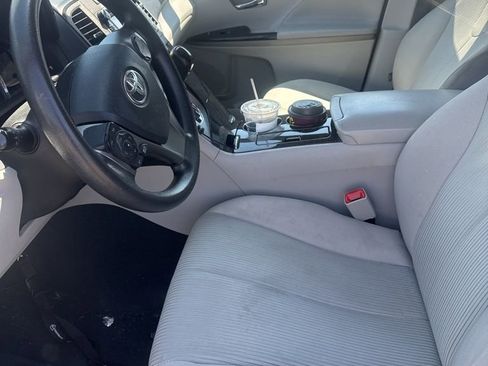 Used 2014 Toyota Venza LE w/ LE Convenience Package AWD/4WD image 4