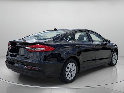 Used 2020 Ford Fusion S FWD image 3