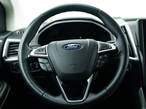 Used 2024 Ford Edge Titanium image 20