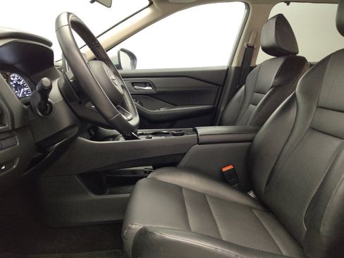 Used 2024 Nissan Rogue SV w/ SV Premium Package AWD/4WD image 17