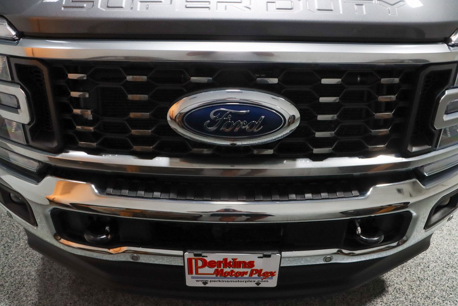 Used 2024 Ford F450 Lariat w/ Lariat Ultimate Package AWD/4WD image 4