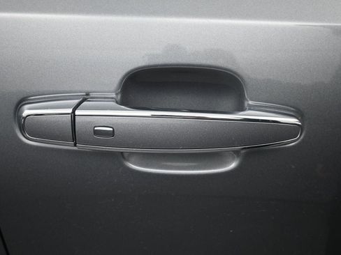 Used 2021 GMC Acadia Denali w/ Denali Ultimate Package image 7