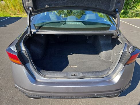 Used 2023 Nissan Altima 2.5 SR image 9