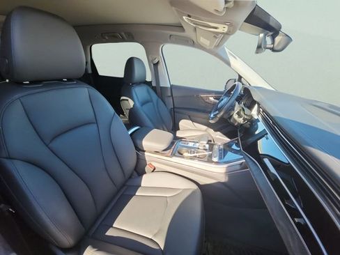 Used 2023 Audi Q7 3.0T Premium Plus image 17