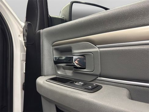 Used 2016 RAM 2500 Big Horn image 37