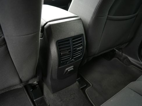 Used 2018 Ford Escape SE w/ Ford Safe & Smart Package AWD/4WD image 24
