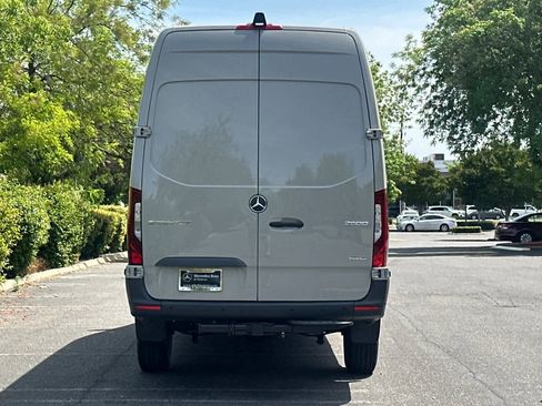 New 2025 Mercedes-Benz Sprinter 2500 image 4