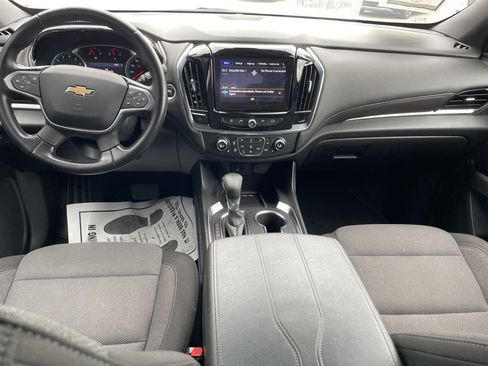 Used 2022 Chevrolet Traverse LT FWD image 38
