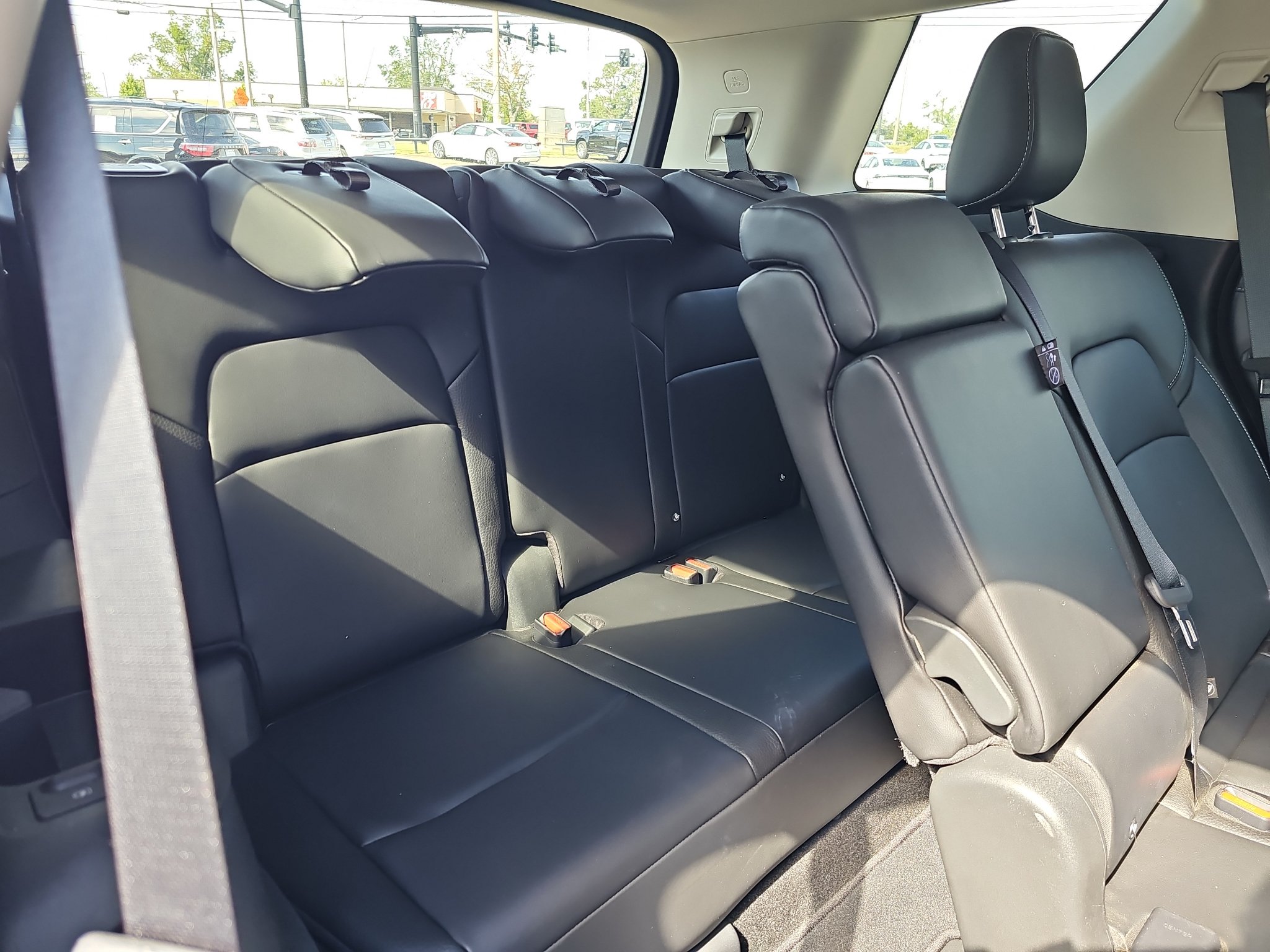 Used 2024 Nissan Pathfinder SL w/ Cargo Package FWD image 17