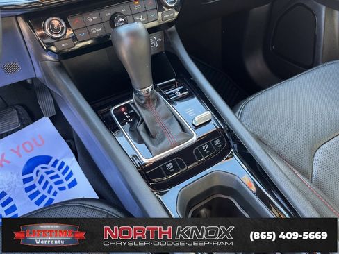 Used 2025 Jeep Compass Trailhawk w/ Trailhawk Elite Group image 11