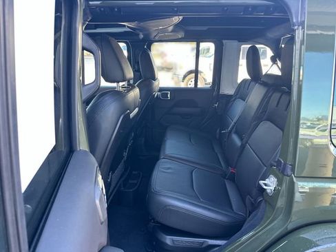 Used 2024 Jeep Wrangler Unlimited Rubicon 4xe image 23