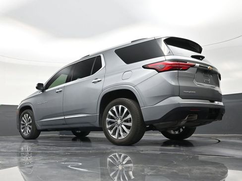 Used 2023 Chevrolet Traverse Premier FWD image 22