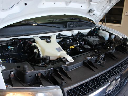 Used 2011 Chevrolet Express 3500 LT w/ LT Preferred Equipment Group image 28