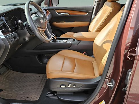 Used 2022 Cadillac XT5 Premium Luxury image 8