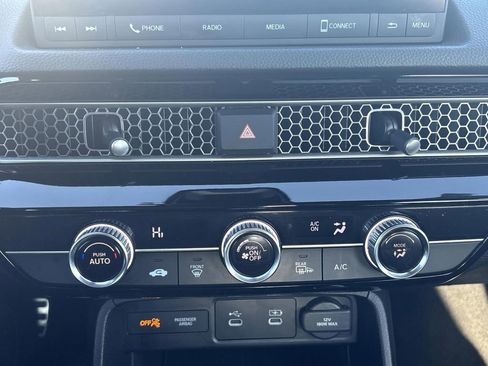 Used 2025 Honda Civic Sport image 17
