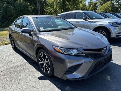 Used 2020 Toyota Camry SE w/ Protection Package (Q1)