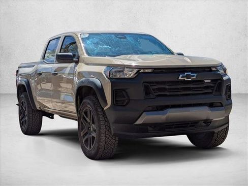 Used 2023 Chevrolet Colorado Trail Boss w/ Advanced Trailering Package AWD/4WD image 3