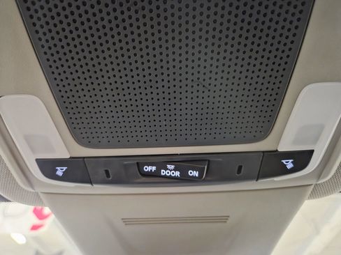 Used 2023 Honda CR-V LX image 30