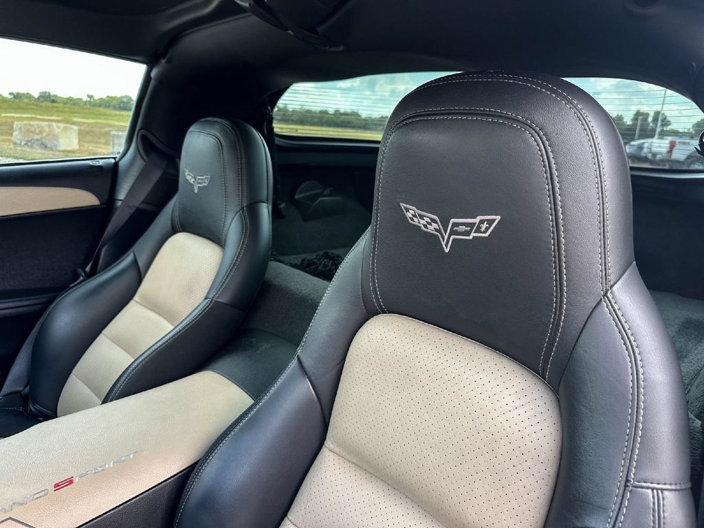 Used 2011 Chevrolet Corvette Grand Sport w/ Preferred Equipment Group RWD image 13