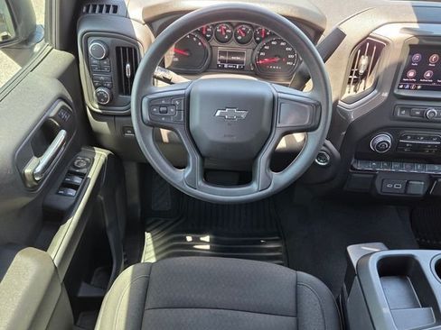Used 2025 Chevrolet Silverado 1500 Custom Trail Boss AWD/4WD image 15