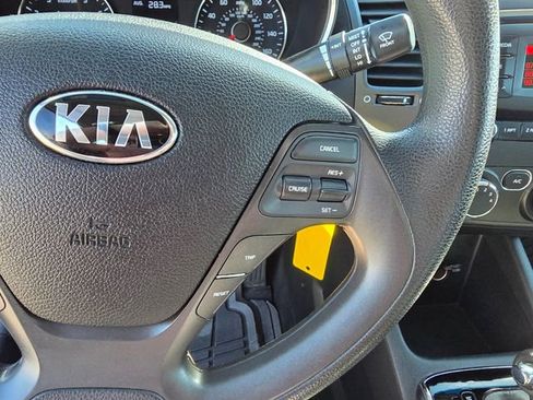 Used 2018 Kia Forte LX image 19