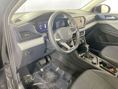 Used 2023 Volkswagen Taos SE image 9