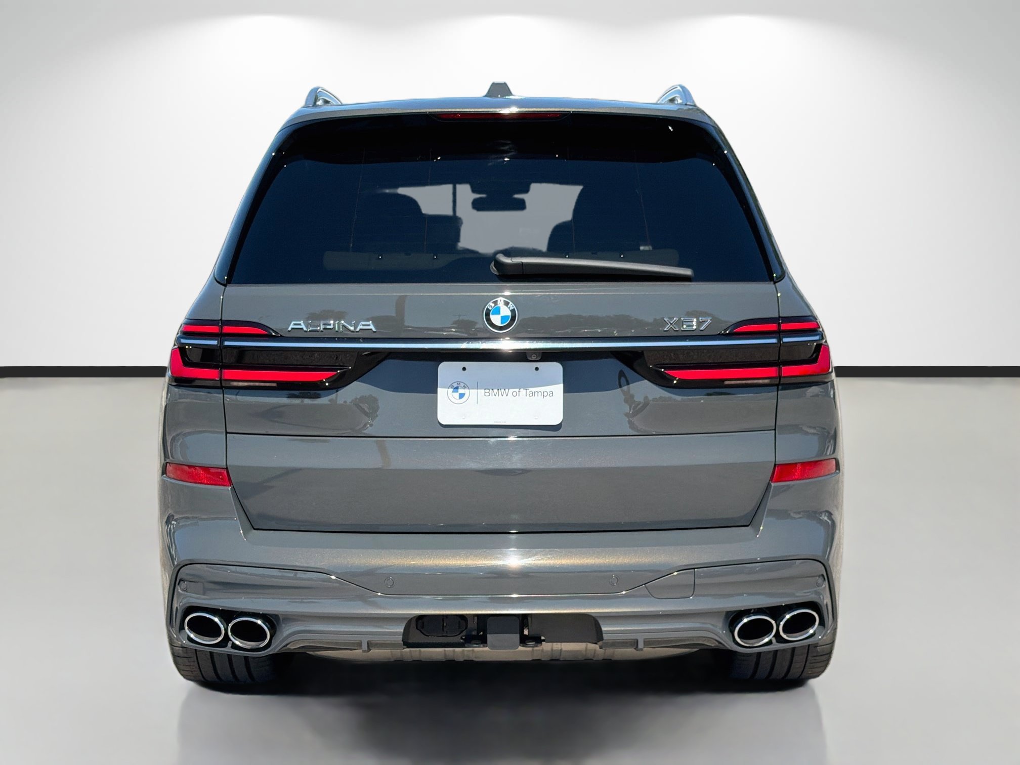 Used 2024 BMW ALPINA XB7 AWD/4WD image 4