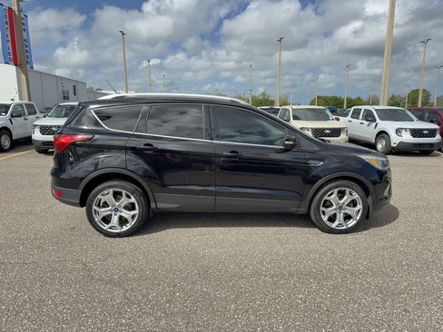 Certified 2019 Ford Escape Titanium image 5