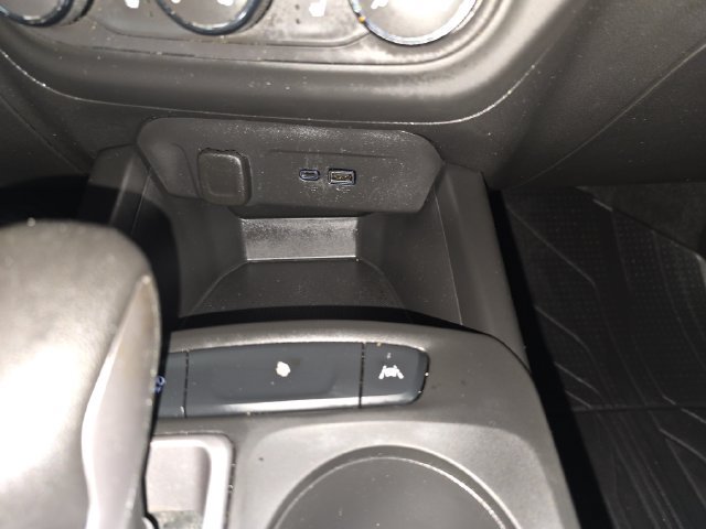 Certified 2024 Chevrolet Trax LS w/ LS Convenience Package FWD image 21