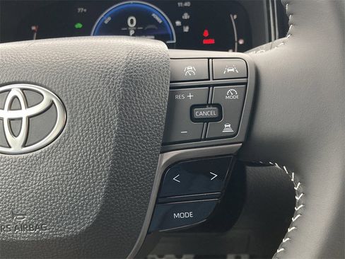 New 2026 Toyota Camry SE image 14