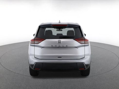 Used 2025 Nissan Rogue SV FWD image 8