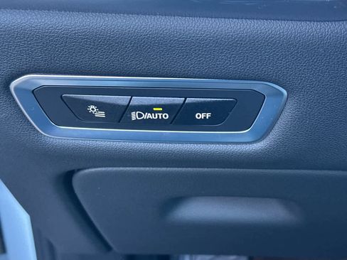 Used 2025 BMW X7 xDrive40i w/ Executive Package image 32