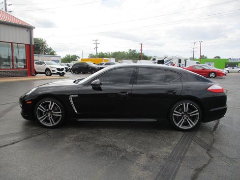 Used 2013 Porsche Panamera image 2